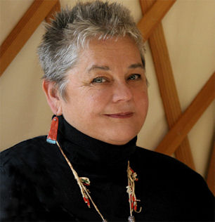 Viola Weinberg Photo by Ronna Leon